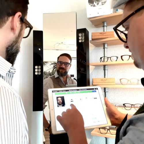 Rodenstock_Impressionist_Kunde_Ausmessung_Brille